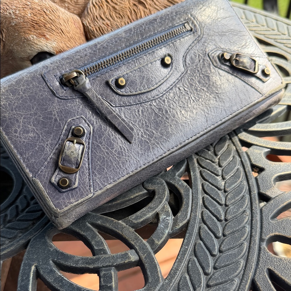 Authentic Vintage Balenciaga Agneau Lambskin Classic Money Wallet